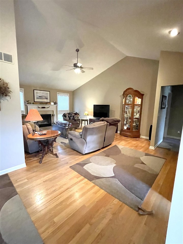 65633 Mt Vernon Road Washington, MI 48095 - Photo 15 of 59 50070078-15.JPG