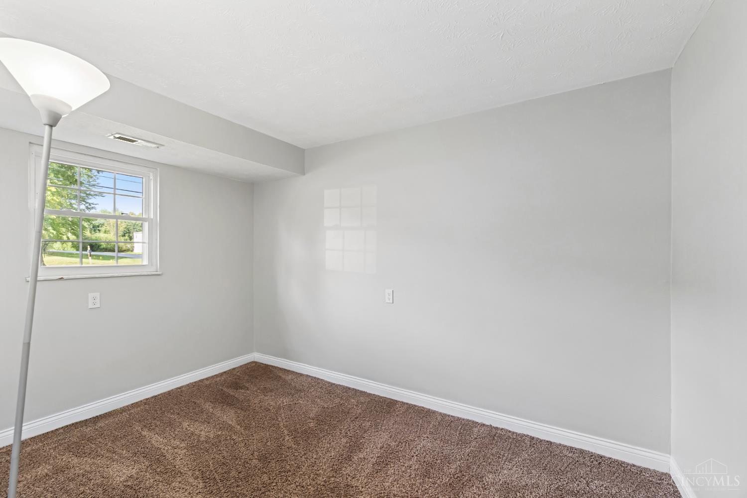 1147 Ferris Road Amelia, OH 45102 - Photo 28 of 38 Gallery Image 28