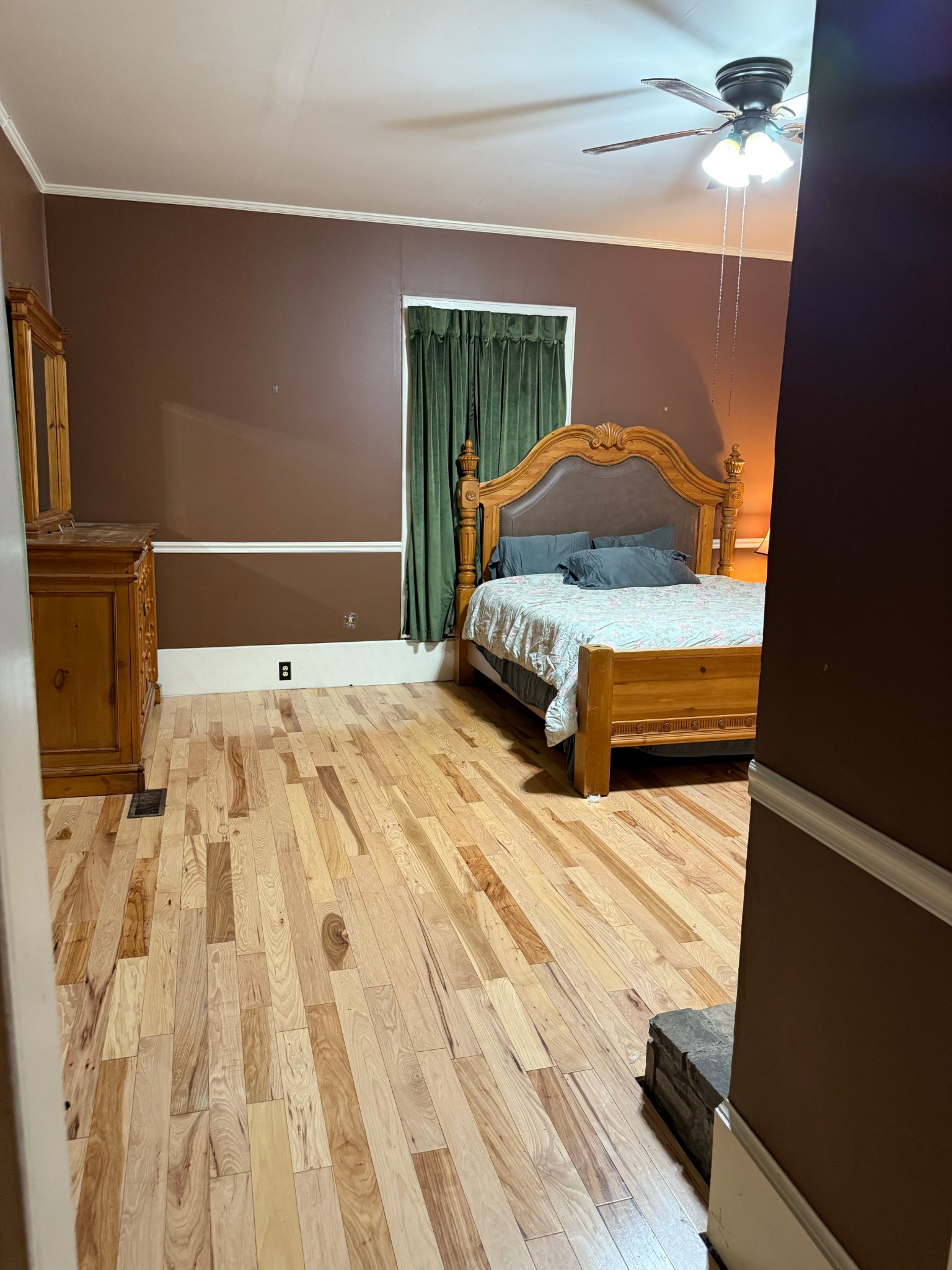3681 Richmond Road Petersburg, TN 37144 - Photo 5 of 14 a bedroom with a bed and a painting on the wall