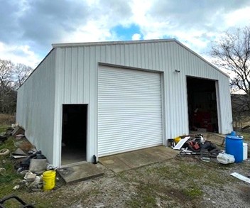 3681 Richmond Road Petersburg, TN 37144 - Photo 8 of 14 a backyard of a house