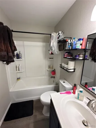 $250,000 | 21074 Honest Lane, Unit A & B, St. Robert, MO 65584