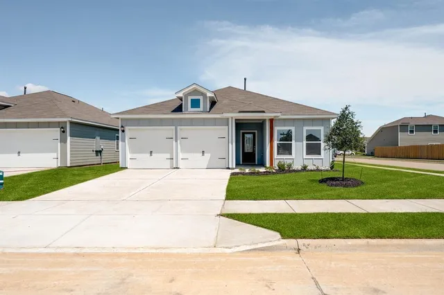 $2,075 | 1613 Harvester Drive, Fort Worth, TX 76140