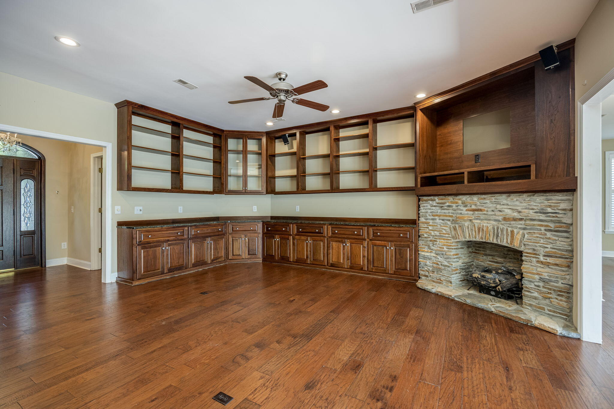 1136 Lemon Avenue Manning, SC 29102 - Photo 16 of 97
