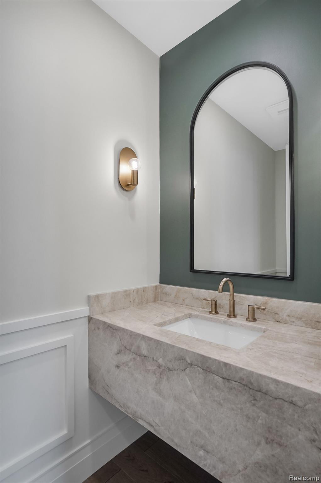 3815 Kent Road Royal Oak, MI 48073 - Photo 33 of 71 Gallery Image 33