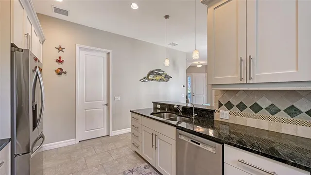 $1,595,000 | 5201 Avenida Del Mare, Sarasota, FL 34242