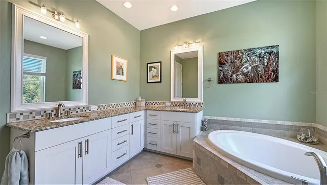 $1,595,000 | 5201 Avenida Del Mare, Sarasota, FL 34242