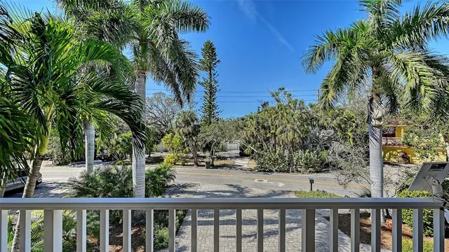 $1,595,000 | 5201 Avenida Del Mare, Sarasota, FL 34242