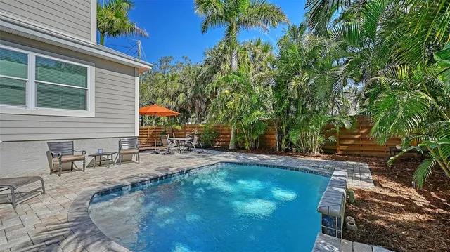 $1,595,000 | 5201 Avenida Del Mare, Sarasota, FL 34242