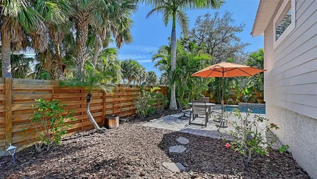 $1,595,000 | 5201 Avenida Del Mare, Sarasota, FL 34242