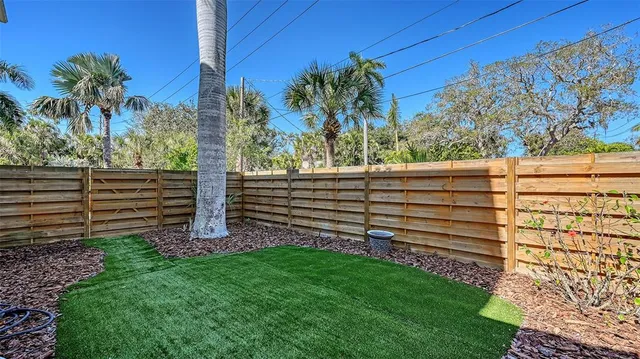 $1,595,000 | 5201 Avenida Del Mare, Sarasota, FL 34242