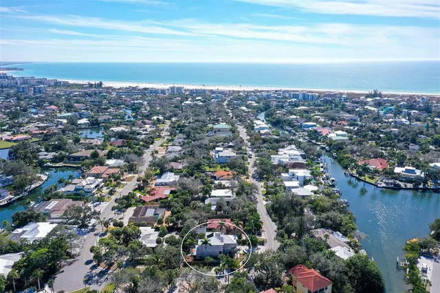 $1,595,000 | 5201 Avenida Del Mare, Sarasota, FL 34242