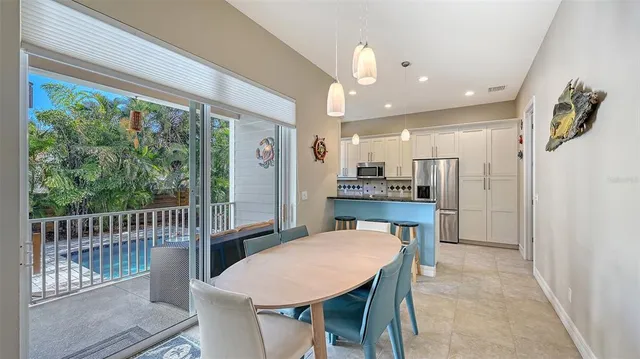 $1,595,000 | 5201 Avenida Del Mare, Sarasota, FL 34242