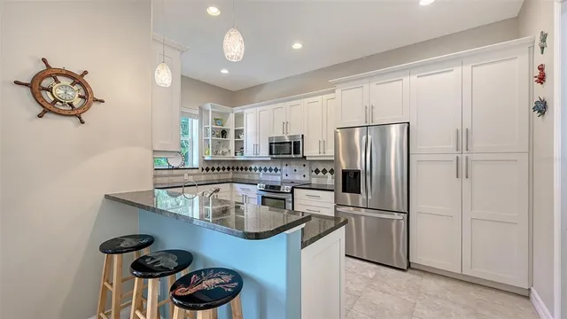 $1,595,000 | 5201 Avenida Del Mare, Sarasota, FL 34242