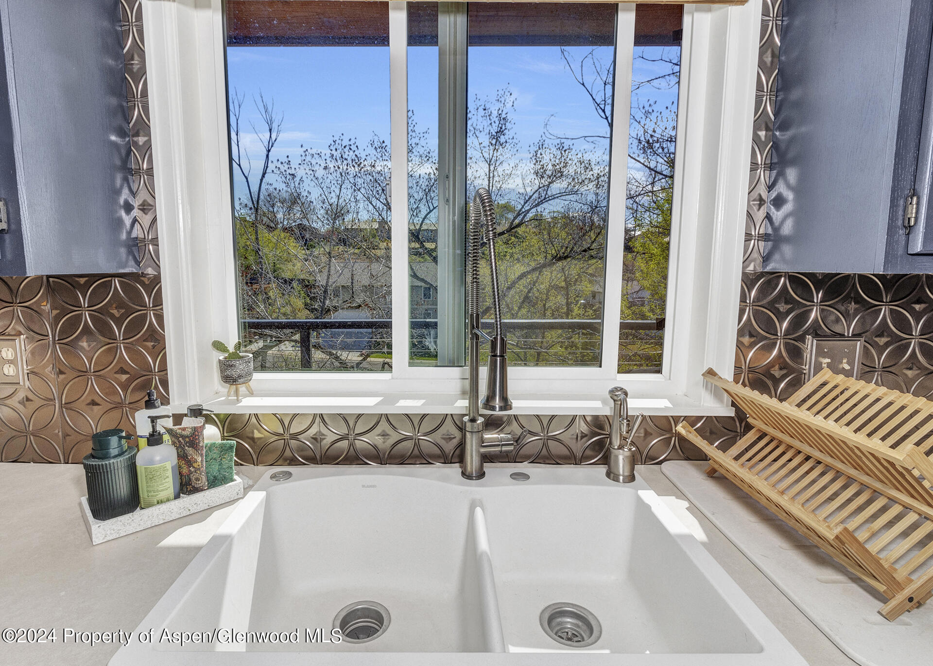 674 Mesa Court Rifle, CO 81650 - Photo 11 of 38 a bath tub sitting next to a window