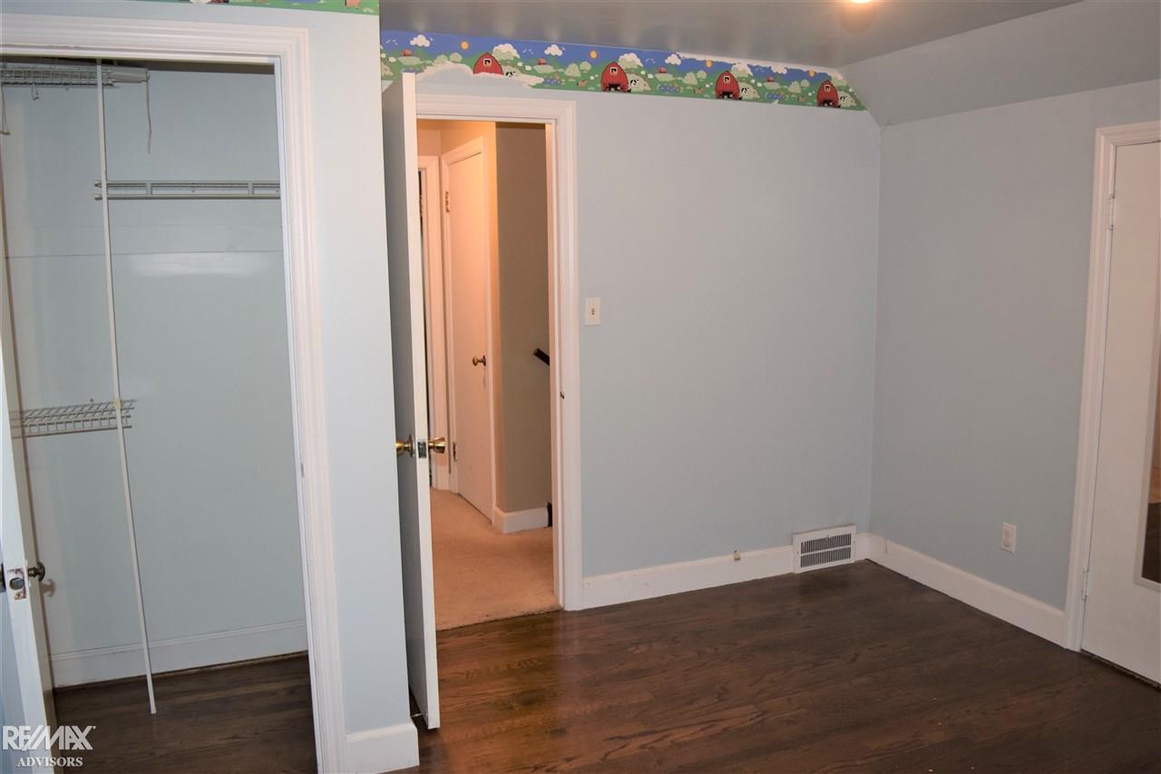 1541 Hawthorne Road Grosse Pointe Woods, MI 48236 - Photo 33 of 48