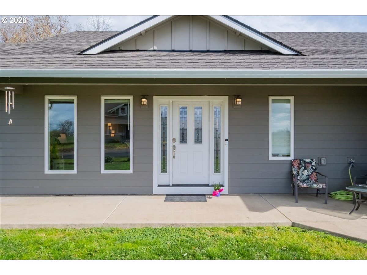 12008 Duck Inn Road Northeast Gervais, OR 97026 - Photo 6 of 48 a front view of a house