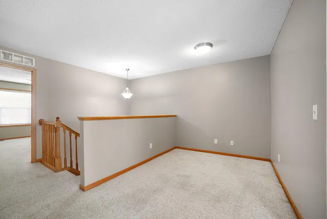 $2,150 | 7601 11th Street North, Oakdale, MN 55128