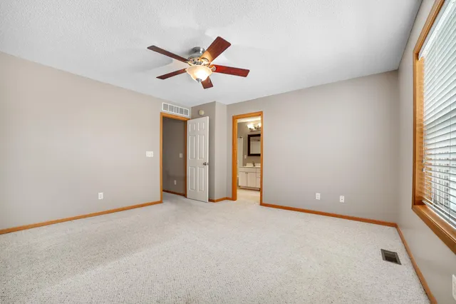 $2,150 | 7601 11th Street North, Oakdale, MN 55128