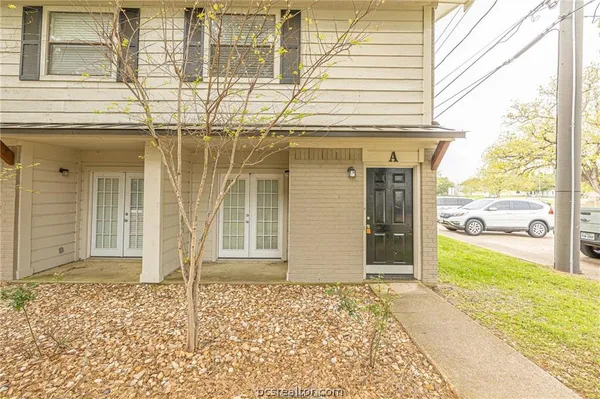 $174,900 | 1401 Airline Drive, Unit A, College Station, TX 77845