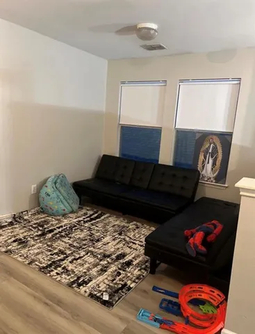 $2,500 | 341 Clifton Circle, Argyle, TX 76226