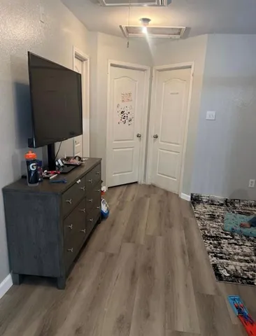 $2,500 | 341 Clifton Circle, Argyle, TX 76226