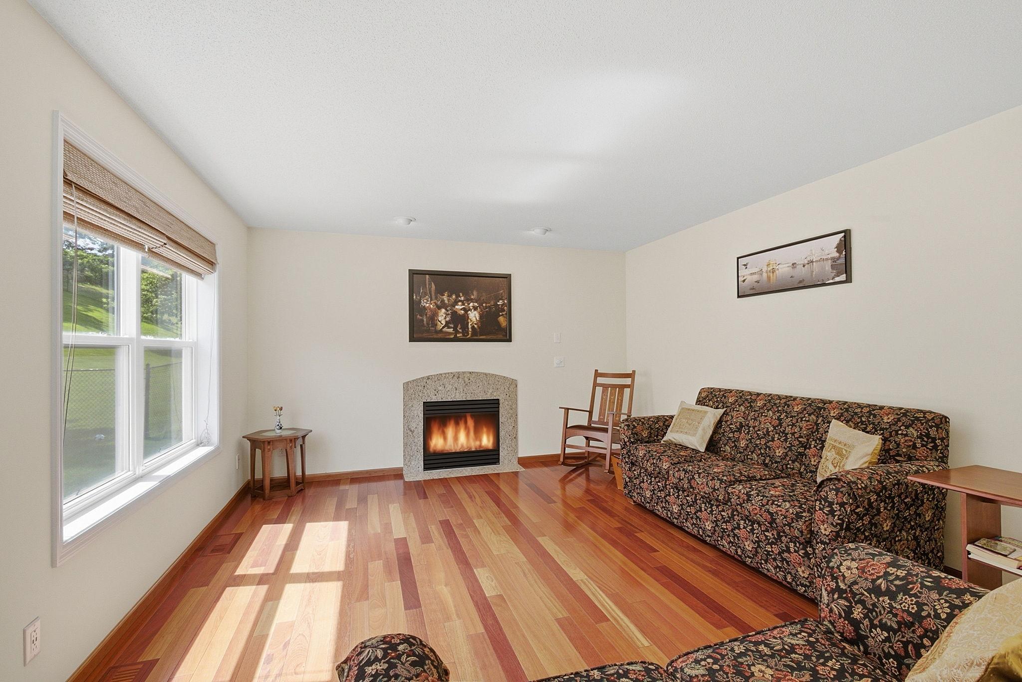 4918 Rusten Road Eagan, MN 55122 - Photo 13 of 58