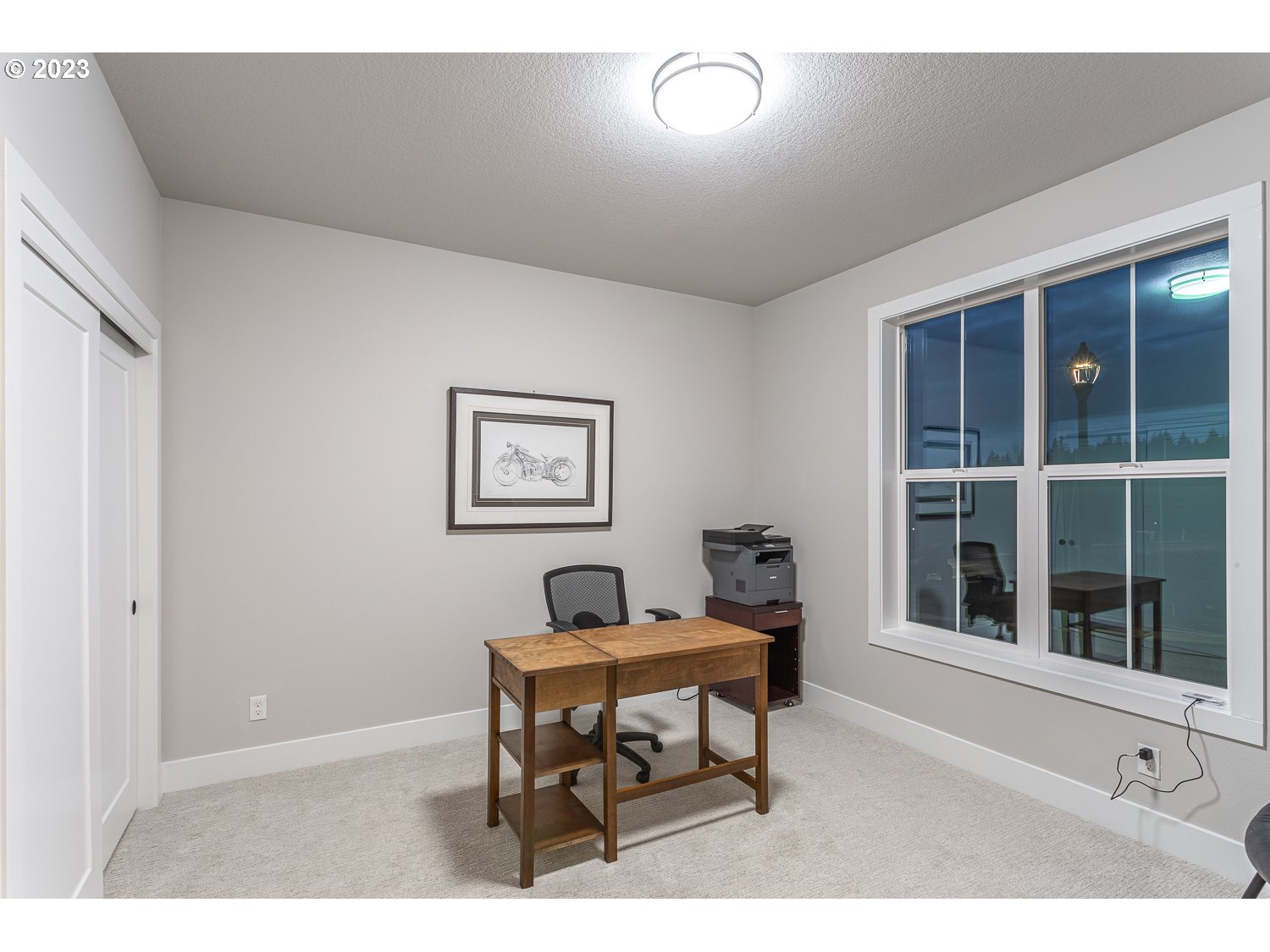 15594 Southwest Peace Avenue Tigard, OR 97224 - Photo 3 of 24 a workspace with furniture and window