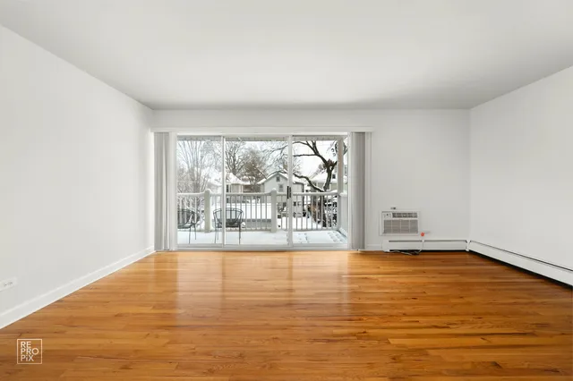 $239,900 | 81 6th Avenue, Unit 202, La Grange, IL 60525