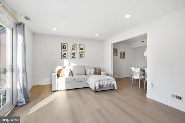 $2,950 | 6449 Birch Leaf Court, Burke, VA 22015