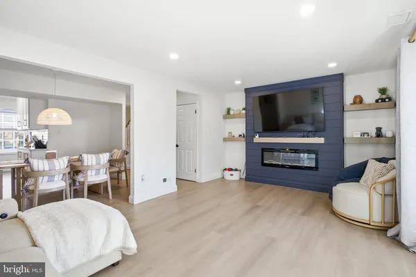 $2,950 | 6449 Birch Leaf Court, Burke, VA 22015