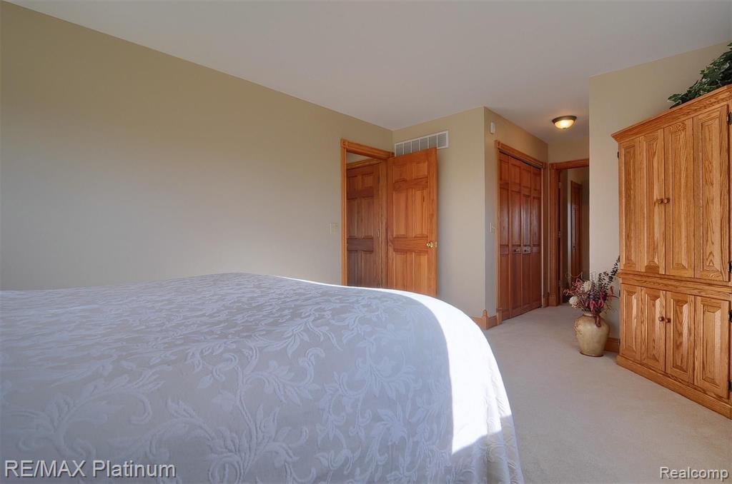 7766 Clyde Road Fenton, MI 48430 - Photo 16 of 31