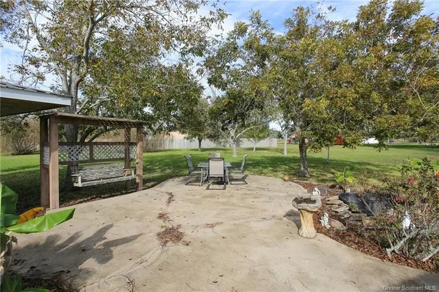 $199,900 | 910 Oak Lane, Hackberry, LA 70645