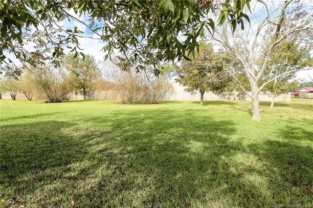 $199,900 | 910 Oak Lane, Hackberry, LA 70645