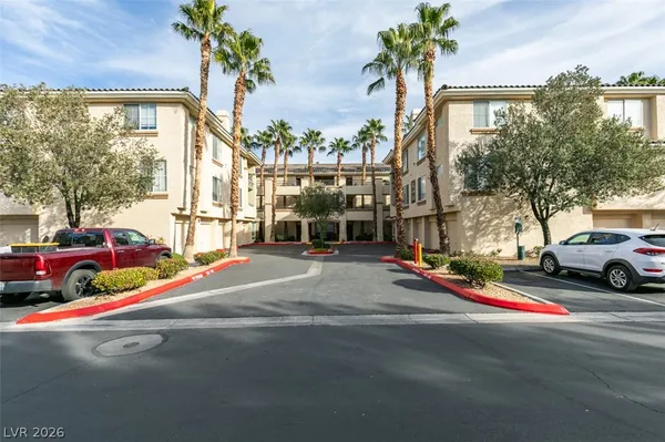 $1,315 | 7143 South Durango Drive, Unit 205, Las Vegas, NV 89113