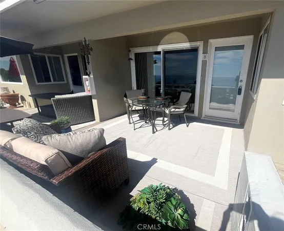 $6,900 | 21702 Ocean Vista Drive, Unit B, Laguna Beach, CA 92651