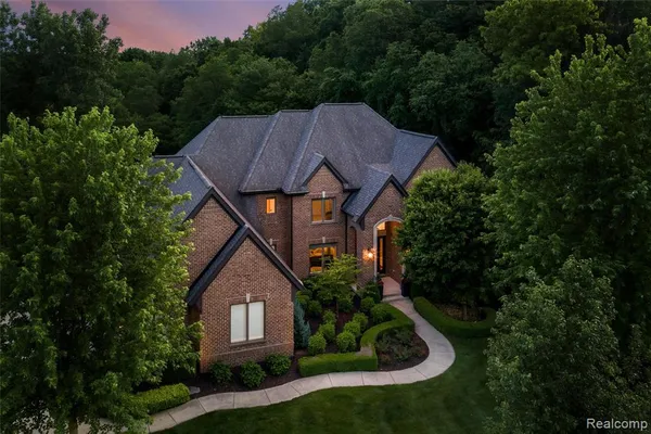$1,500,000 | 2761 Plum Creek Drive, Oakland, MI 48363