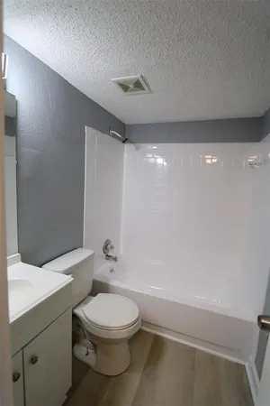 $1,650 | 1810 East 143rd Avenue, Unit 2, Tampa, FL 33613