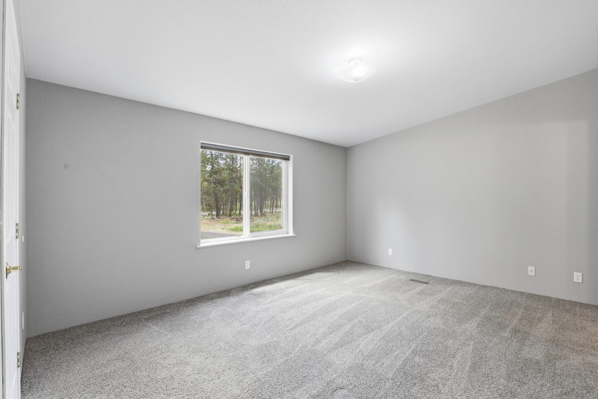 18507 South Nevada Street Spangle, WA 99031 - Photo 15 of 46