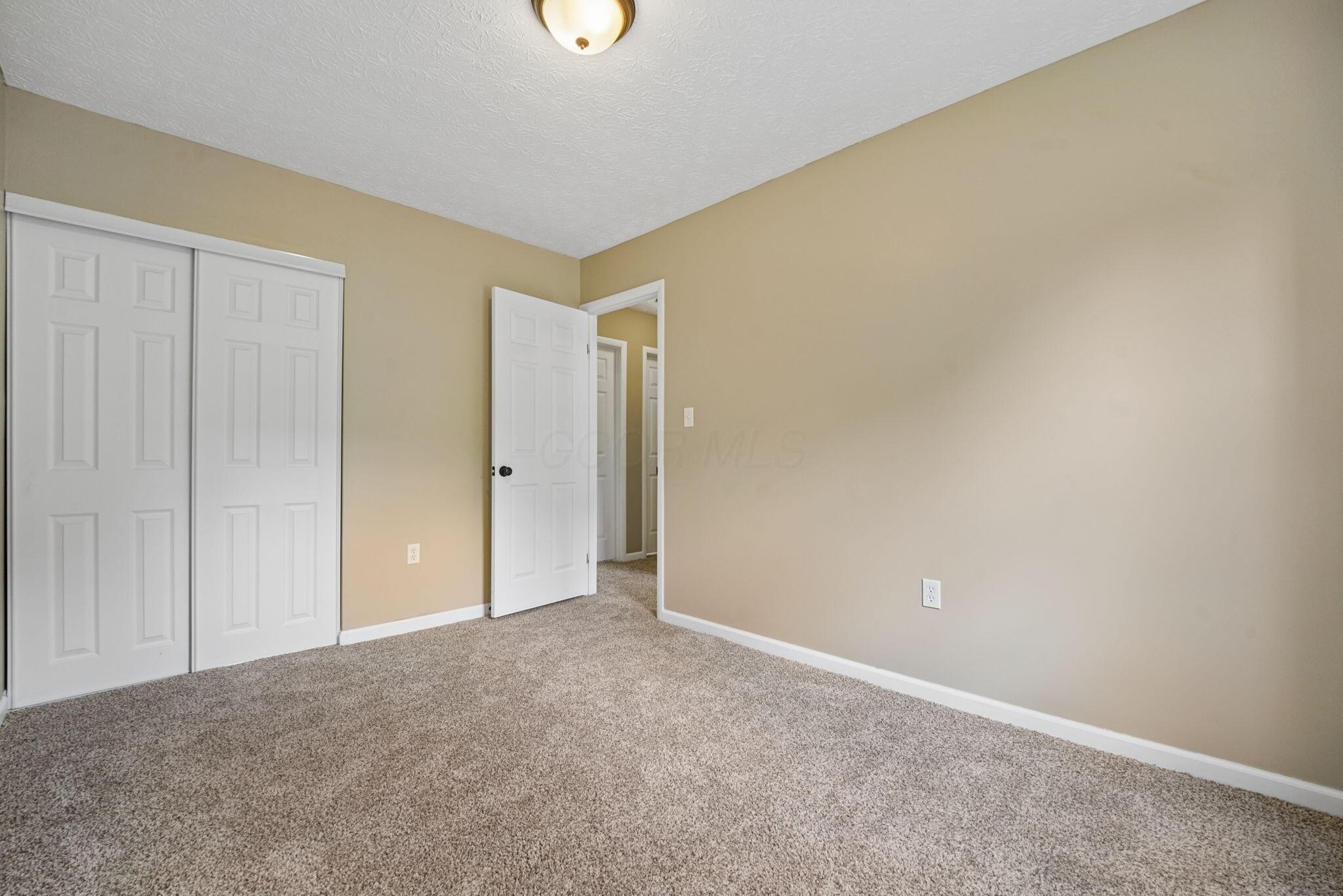 4909 Dunlap Road Columbus, OH 43229 - Photo 18 of 38 18-web-or-mls-4909-dunlap-rd