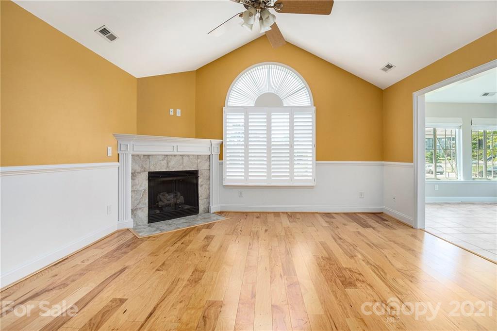 5229 Prosperity Ridge Road Charlotte, NC 28269 - Photo 5 of 40 Gallery Image 5