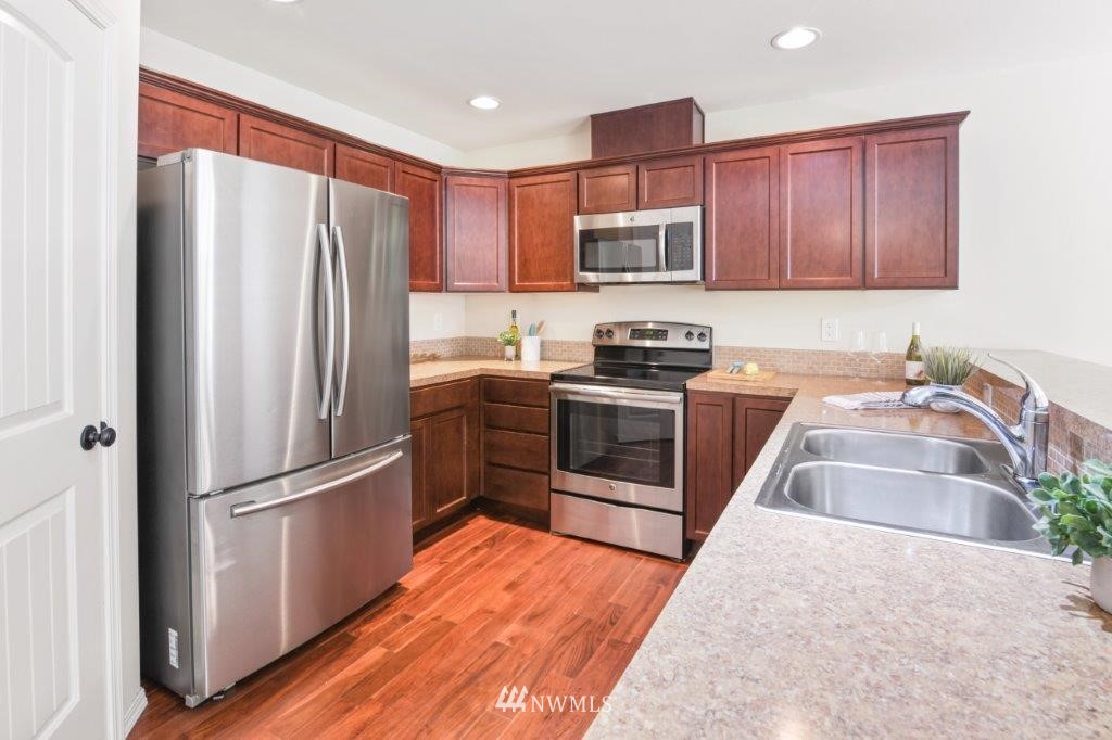 37326 Olympic View Road Northeast Hansville, WA 98340 - Photo 7 of 29 Gallery Image 7