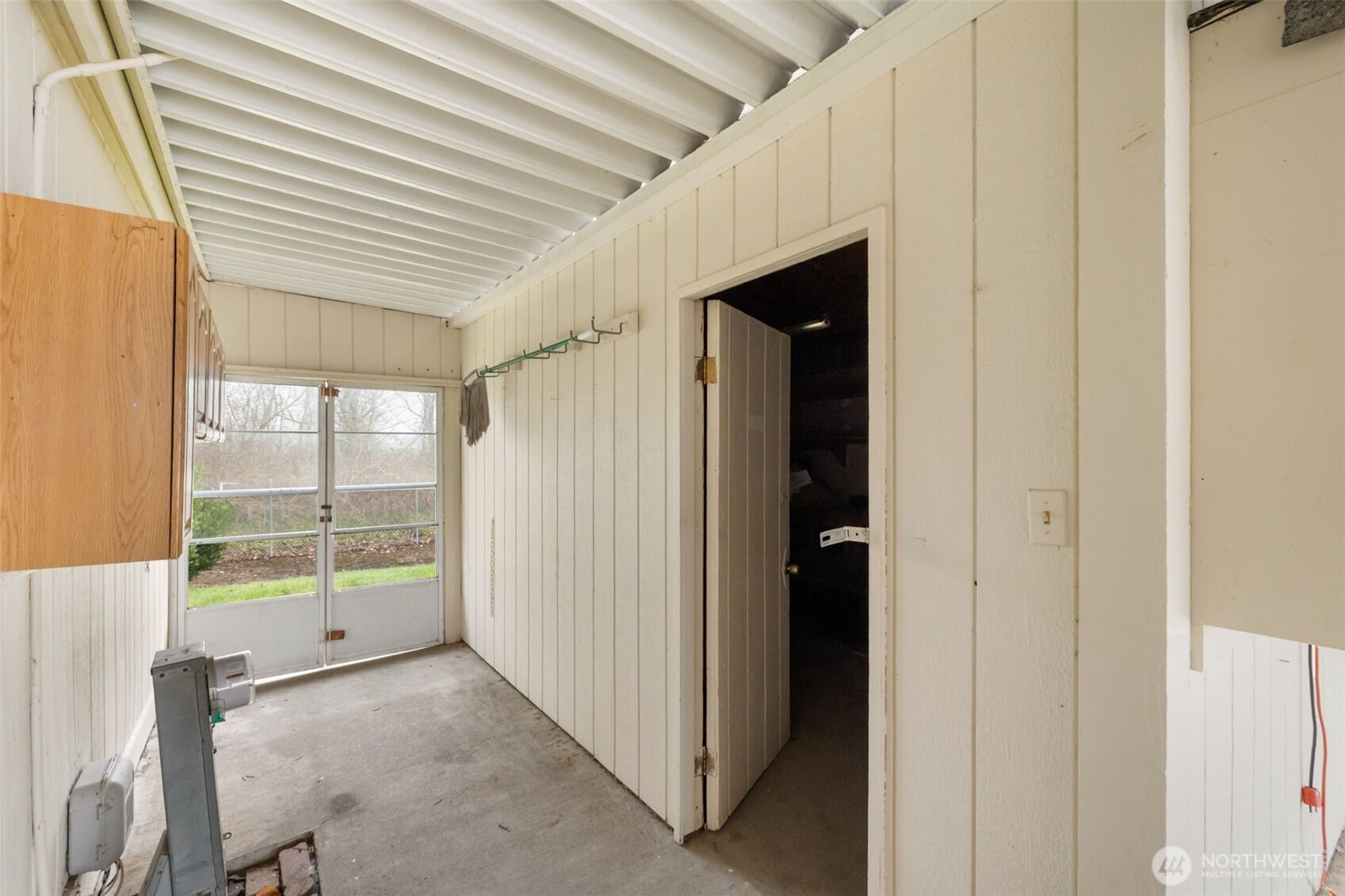 836 Harman Way South, Unit 33 Orting, WA 98360 - Photo 26 of 30 a view of an empty room and window