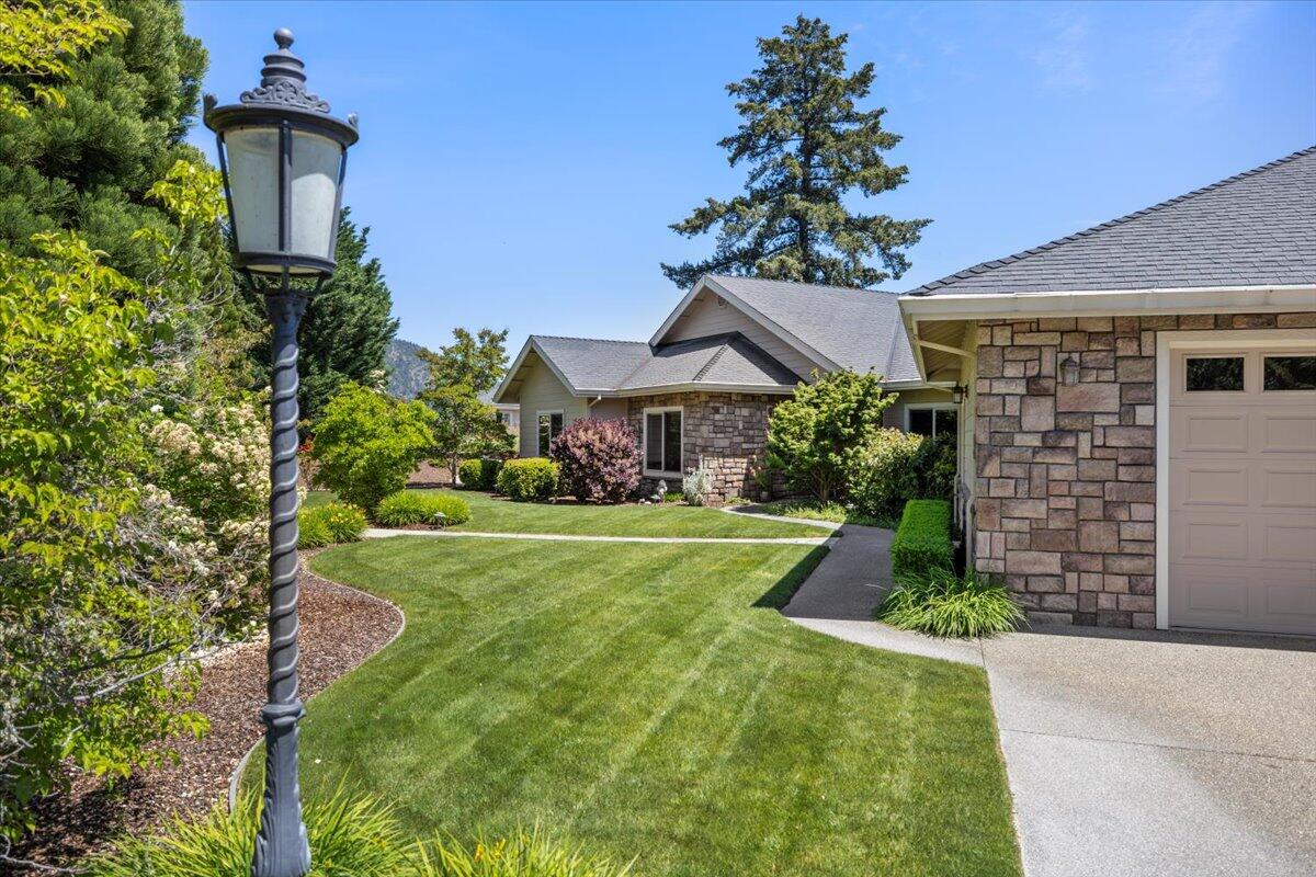 3013 Pearce Park Road Grants Pass, OR 97526 - Photo 4 of 96 Southern Oregon Living
