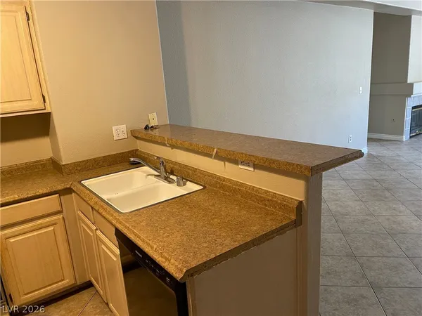 $1,645 | 5125 West Reno Avenue, Unit 2012, Las Vegas, NV 89118