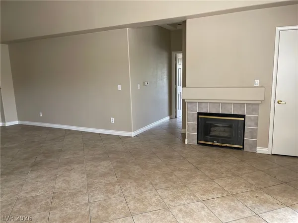 $1,645 | 5125 West Reno Avenue, Unit 2012, Las Vegas, NV 89118