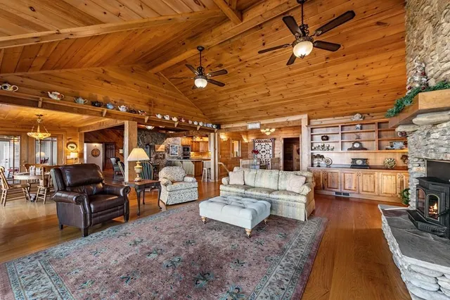 a view of a storage & utility room