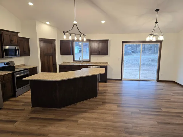 $417,685 | 4840 Maple Street, Rockford, MN 55373