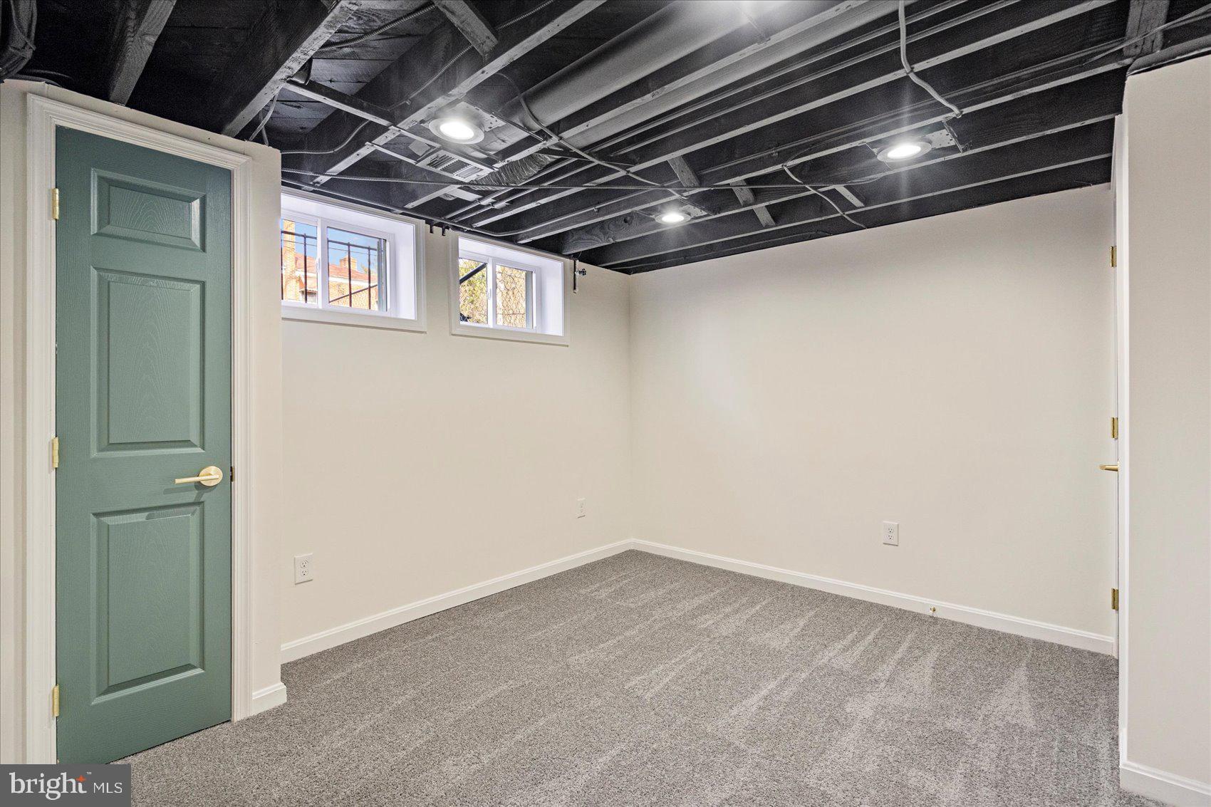 1542 Kennewick Road Baltimore, MD 21218 - Photo 36 of 44