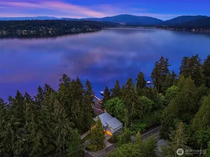$3,475,000 | 1606 West Lake Sammamish Parkway Southeast, Bellevue, WA 98008