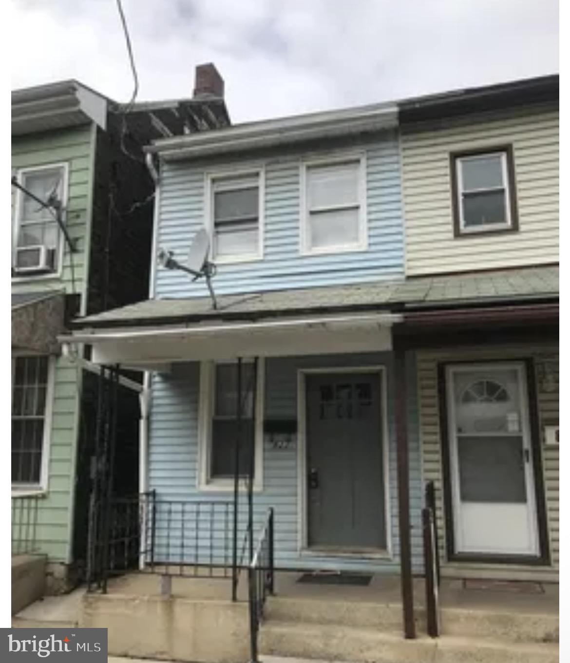 823 Scull Street Lebanon, PA 17046 - Photo 1 of 8 a front view of a house